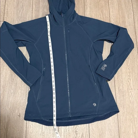 Woman’s mountain hardwear jacket - Picture 3 of 7